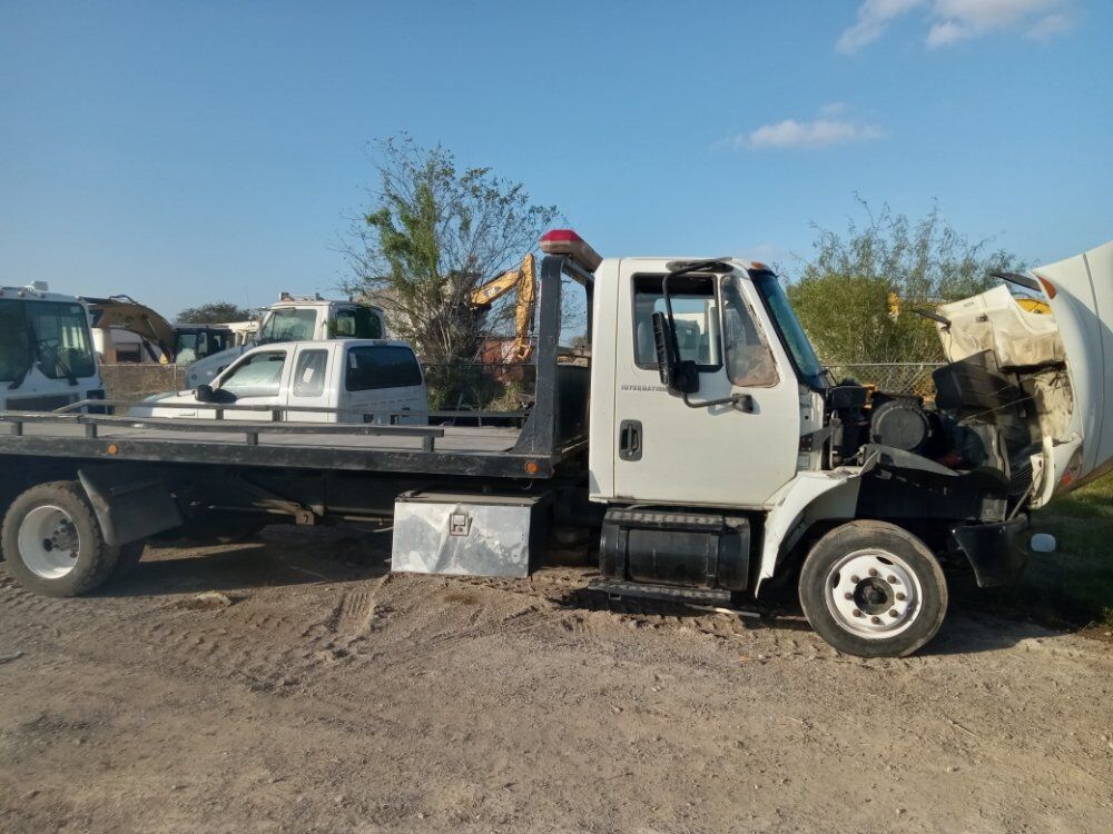 International flatbed truck serviced on site